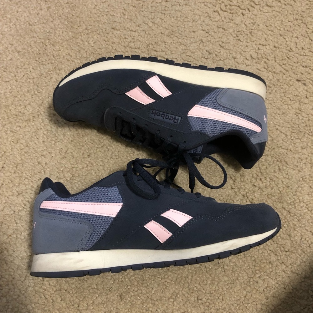 Reebok tennis shoes size 8